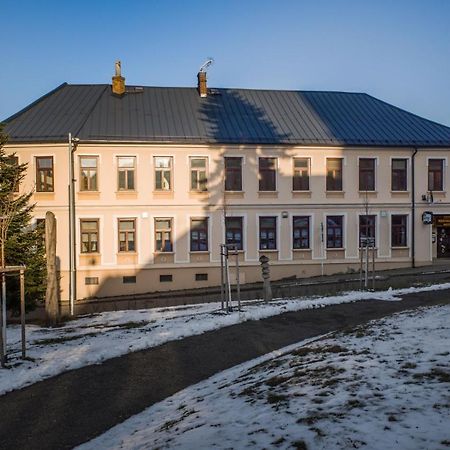 Apartman Hotel Vomocil Bystre Екстер'єр фото