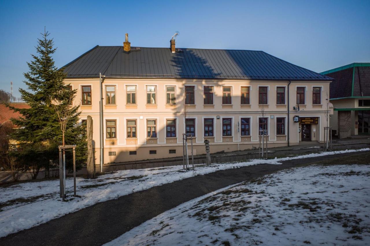 Apartman Hotel Vomocil Bystre Екстер'єр фото