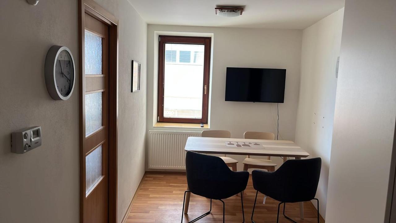 Apartman Hotel Vomocil Bystre Екстер'єр фото